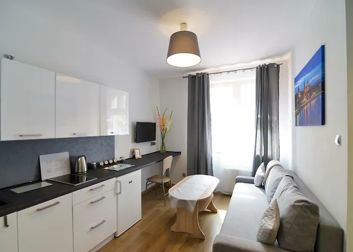 Old Town Apartment *