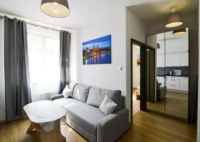 Old Town Apartment *